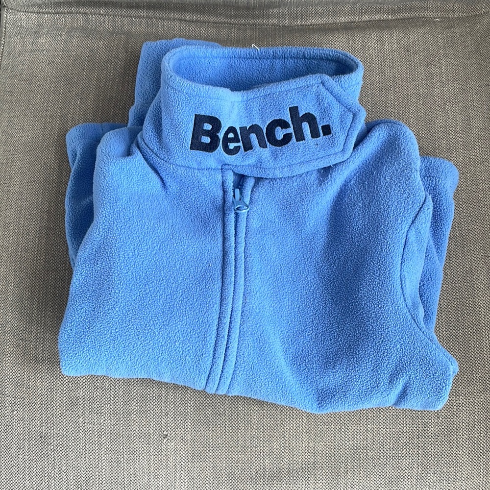 Bench zip up